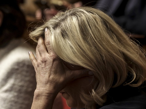 Marine Le Pen condamnée: Trump et Vance apportent leur soutien