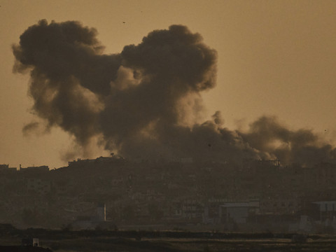 Gaza: le Hamas diffuse une vidéo de deux otages israéliens en vie