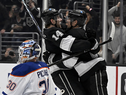 Un 30e but pour Fiala, les Kings en play-off