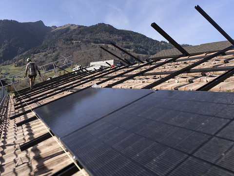 Panneaux solaires: une initiative veut renoncer aux autorisations