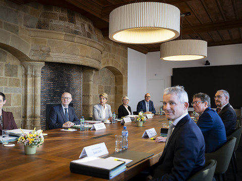 Le Conseil fédéral à Neuchâtel pour tenir sa séance et échanger
