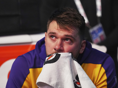 Doncic de retour en héros ému à Dallas