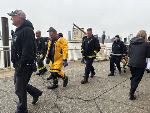 Un hélicoptère s'est abîmé dans le fleuve Hudson à New York
