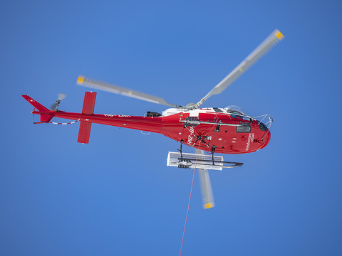 Un skieur fait une chute mortelle à Grindelwald (BE)