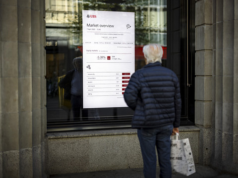 La Bourse suisse entame la semaine sur un solide rebond