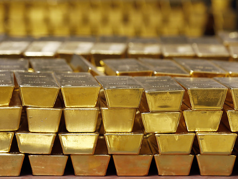 L'or poussé à de nouveaux sommets par la guerre commerciale