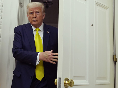 Ukraine: Trump menace de passer 