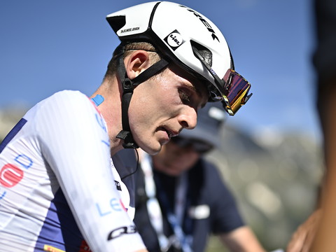 Mattias Skjelmose mate Tadei Pogacar et Remo Evenepoel