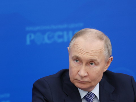Kiev prêt à discuter directement avec Moscou mais après une trêve