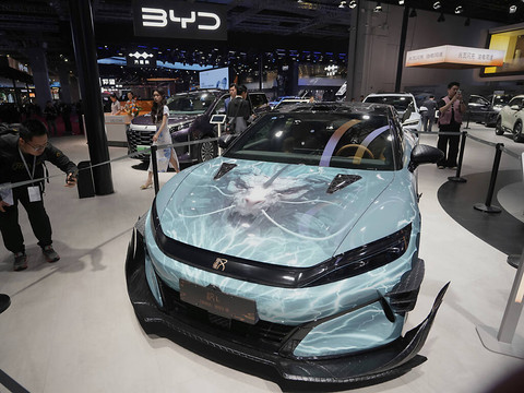 Automobile: le salon de Shanghai, symbole d'un nouvel ordre mondial