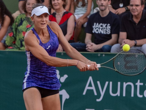 Rebeka Masarova rejoint Belinda Bencic