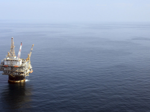 Trump signe pour l'extraction des fonds marins, aussi en haute mer