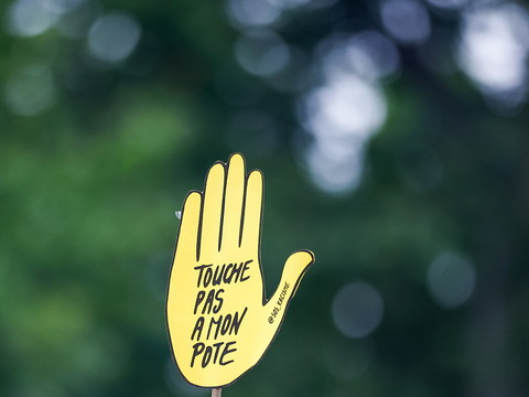 Hausse de près de 40% des incidents racistes signalés en 2024