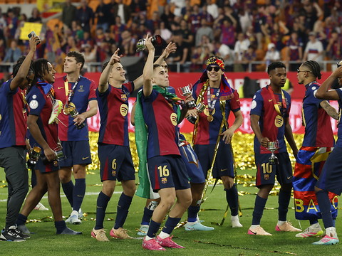 Koundé offre un 32e sacre au Barça