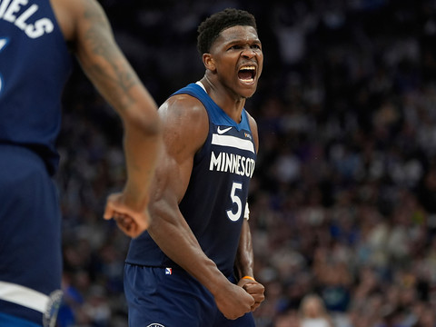 Les Lakers au bord de l'élimination