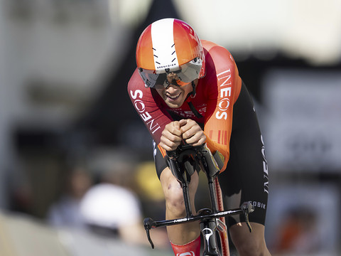 Watson gagne le prologue du TdR, Evenepoel et les Suisses battus