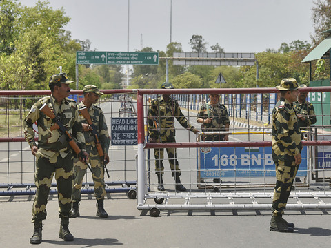 Le Pakistan dit anticiper une frappe indienne imminente