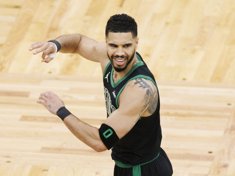 Boston et Indiana qualifiés