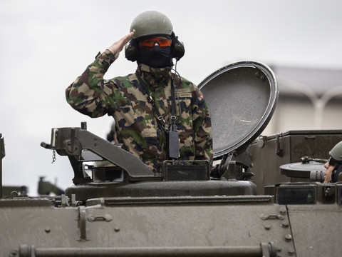 Un soldat blessé lors de l'exercice de l'armée suisse en Autriche