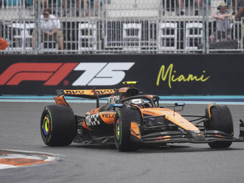 GP de Miami: Norris gagne le sprint devant Piastri et Hamilton