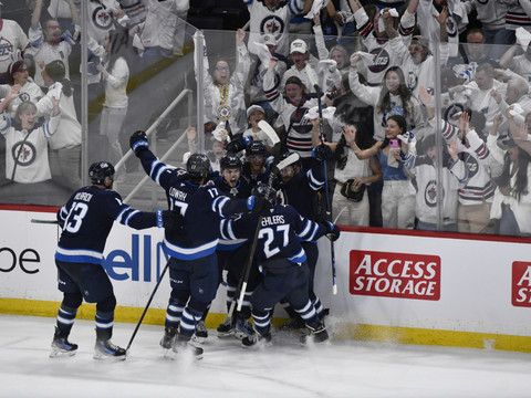 Un miracle pour Nino Niederreiter et les Jets