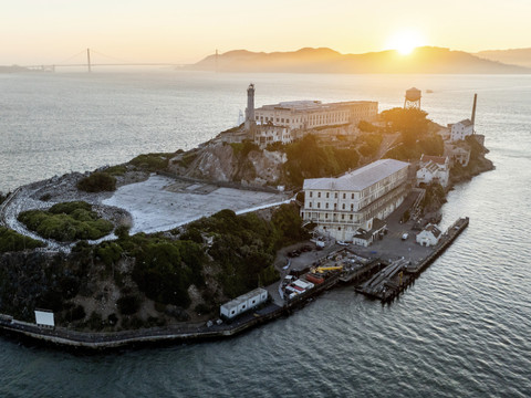 Trump ordonne de rouvrir l'emblématique prison d'Alcatraz