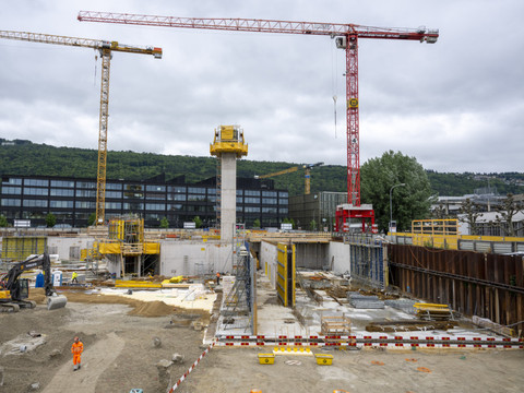 Pose de la première pierre du Campus Biel/Bienne