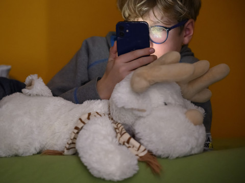 Réseaux sociaux: pétition pour un âge minimum de 16 ans