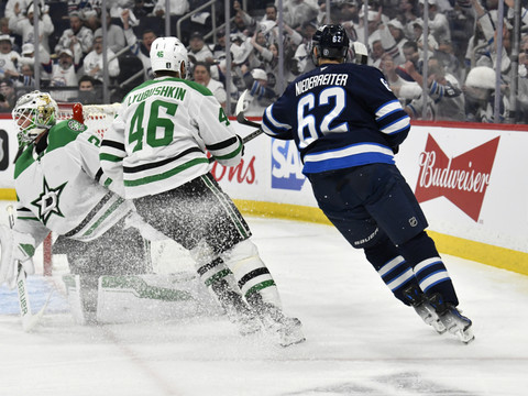 Dallas et Lian Bichsel gagnent à Winnipeg