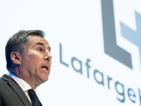 Holcim: Ethos critique les 