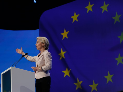 L'UE menace de taxer automobiles et avions américains