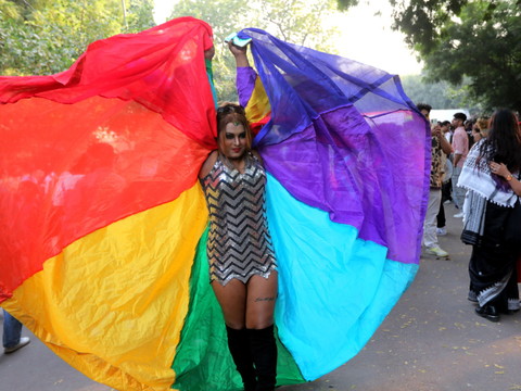 LGBTIQ+: Fierté en vitrine - violence en coulisses
