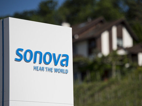 Le bénéfice annuel de Sonova plonge, changement de patron