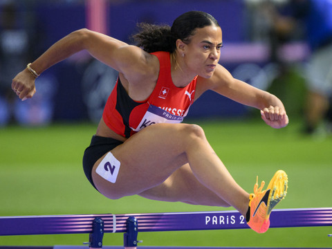 Ditaji Kambundji face à McLaughlin-Levrone à Philadelphie