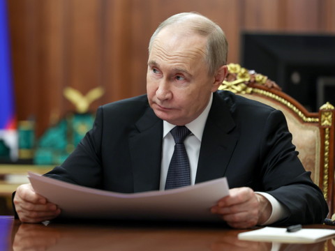 Vladimir Poutine propose des négociations directes avec l'Ukraine