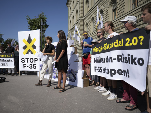 Matériel de guerre: le GSsA prêt au référendum