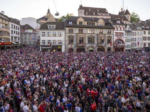 Foot et Eurovision: Bâle est doublement à la fête dimanche