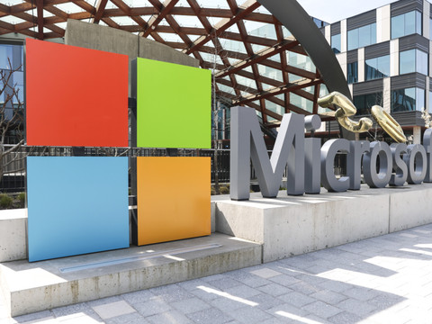 Microsoft restructure, milliers de licenciements
