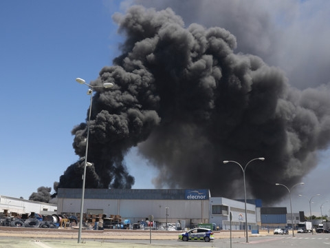 Espagne: 77'000 personnes appelées à se confiner après un incendie