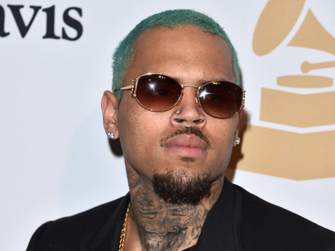 Le chanteur Chris Brown inculpé de coups et blessures volontaires