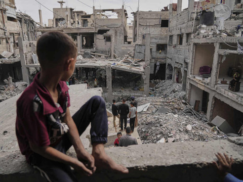 La Défense civile annonce 50 morts dans des frappes israéliennes