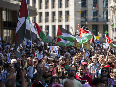 Plus de 2500 manifestants propalestiniens dans les rues à Genève