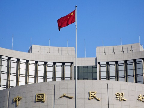 La banque centrale chinoise abaisse deux taux d'intérêt clé