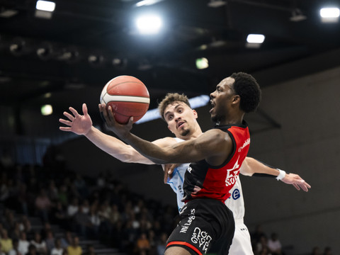 Finale des play-off: Les Lions égalisent à 1-1 face à Olympic