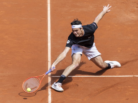 Taylor Fritz tient son rang et file en quarts