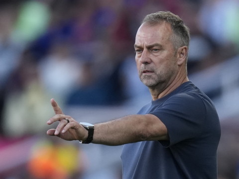 FC Barcelone: le contrat d'Hansi Flick prolongé jusqu'en 2027
