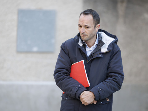 Valais: l'UDC tire à boulets rouges sur l'Office de l'asile