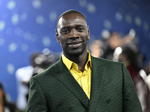 France: la SNCF va engager des poursuites contre Omar Sy