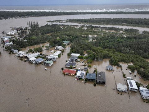 Australie: le bilan des inondations porté à cinq morts