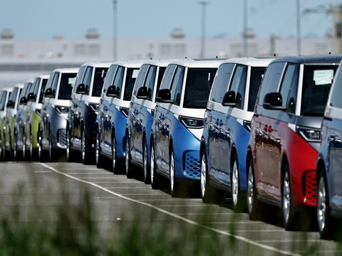 Dieselgate: 4 ex-dirigeants de VW reconnus coupables de fraude